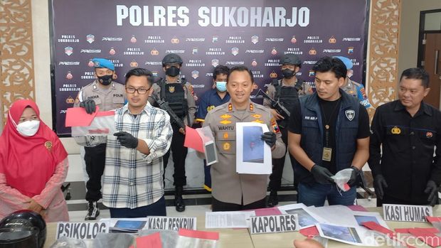 Polres Sukoharjo pers rilis kasus pembunuhan siswi SMP, Rabu (25/1/2023).