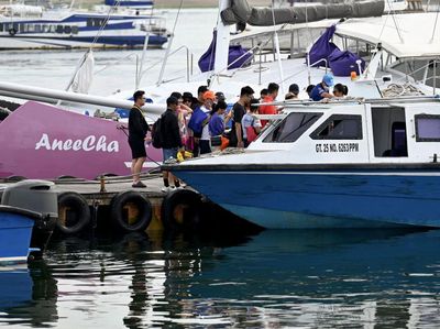 Dermaga Penyeberangan di Bali Diserbu Turis China