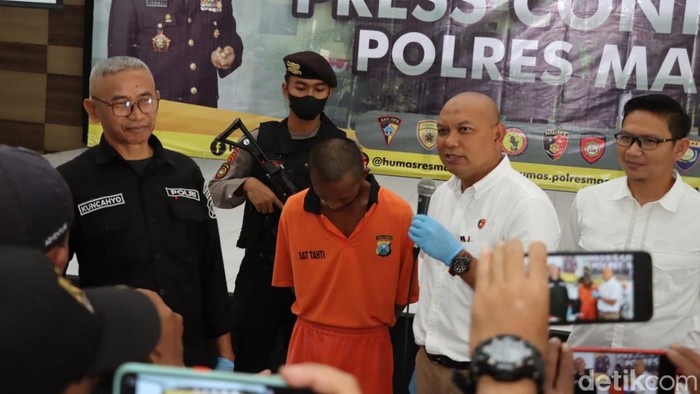 Pria di Magetan rekam-unggah tetangga mandi
