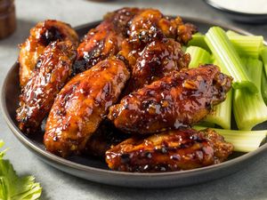 Resep Chicken Wings Saus Madu BBQ ala Restoran yang Bumbunya Meresap