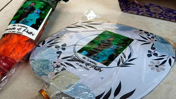 Sisa suvenir dan Ganda-Putri yang gagal menikah tapi resepsi tetap digelar tanpa mempelai pria