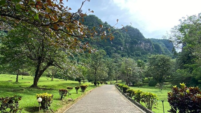 Taman Purbakala Sumpang Bita