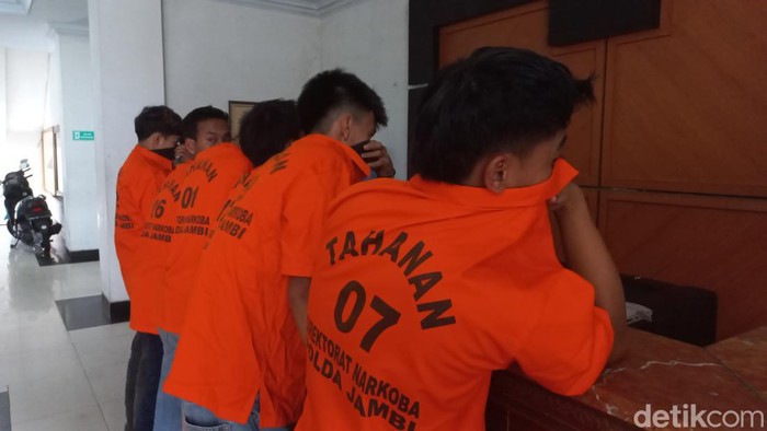 Tersangka Pemerkosa Gadis di bawah umur di Jambi  (Dimas Sanjaya/detikSumut)