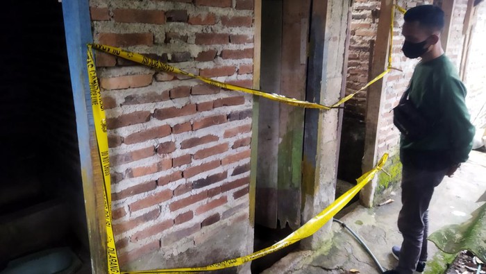 TKP penemuan mayat bayi di Karang Tanjung, Kabupaten Pandeglang.