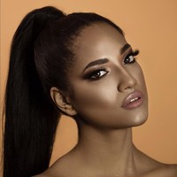 Wanita asal Ekuador ini menjadikan olahraga sebagai hobi. Menggunakan kaki kiri prostetik, Victoria bisa menggerakkan tubuhnya dengan maksimal saat latihan. Foto: Instagram/@vicco_salcedo