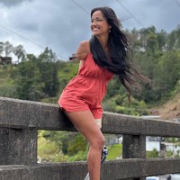 Victoria yang kini tinggal di Guayaquil, Ekuador, dilirik agen pencari model di usia 19 tahun. Tidak butuh waktu lama baginya untuk sukses di pilihan kariernya, karena dia langsung mendapat banyak tawaran pekerjaan di industri modeling. Foto: Instagram/@vicco_salcedo