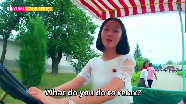 Pasalnya identitas Song A terungkap sebagai putri seorang diplomat Korea Utara di London. YuMi yang juga berbahasa Inggris dalam videonya diyakini tak berasal dari keluarga biasa. Foto: dok. YouTube Olivia Natasha- YuMi Space DPRK daily