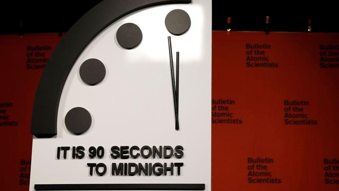 WASHINGTON, DC - JANUARY 24: The 2023 Doomsday Clock is moved ahead of a live-streamed event with members of the Bulletin of the Atomic Scientists on January 24, 2023 in Washington, DC. This year the Doomsday Clock is set at ninety seconds to Midnight (Photo by Anna Moneymaker/Getty Images)