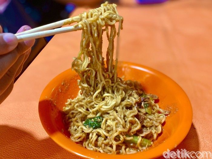 5 Warmindo Paling Viral di Jakarta, Menu Mie Instannya Wajib Dicoba!