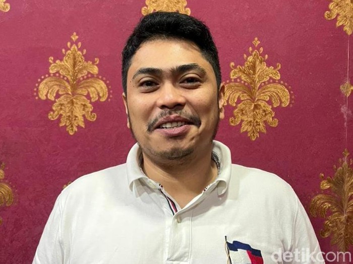 Anggota DPRD Batam Azhari David Yolanda dan teman perempuannya yang ditangkap karena kasus sabu.