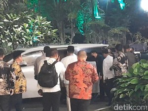 Prabowo-Bobby Semobil ke Lokasi Zikir dan Doa Bersama Awal Tahun