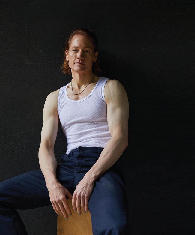 Bryan mengatakan obsesinya untuk menjadi muda kembali dipicu oleh gangguan mental dan fisik yang dialaminya di masa lalu. Sebelum jadi miliarder, dia sempat kelebihan berat badan, depresi dan nyaris bunuh diri akibat dari stres berlarut-larut dan jam kerja yang terlalu panjang. Foto: Instagram/@bryanjohnson_