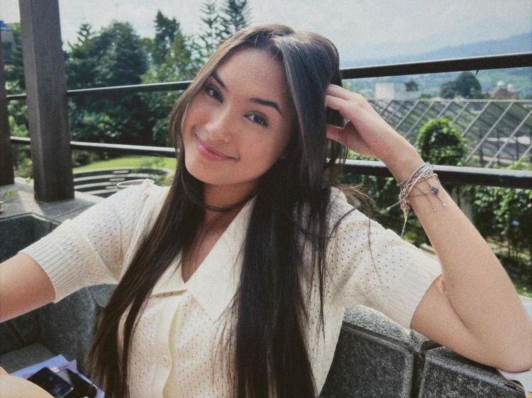 Caitlin Halderman Curhat Pernah Nyatakan Cinta Duluan dan Disakiti Cowok