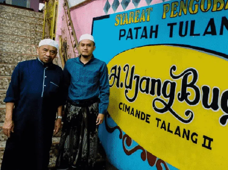 Melihat Lebih Dekat Pijat Spesialis Patah Tulang Asli Cimande