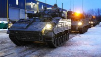 Lanjut, Inggris telah sepakat untuk menyediakan 14 tank Challanger 2 ke Ukraina. Challenger 2 adalah tank tempur utama tentara Inggris. AP Photo