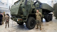 Di antara peluncur roket jarak jauh yang dikirim ke Ukraina oleh AS adalah High Mobility Artillery Rocket System (Sistem Roket Artileri Mobilitas Tinggi) M142 atau Himar. Beberapa negara Eropa juga sudah mengirimkan sistem serupa. REUTERS