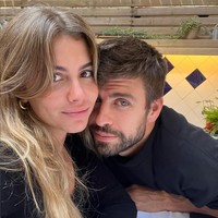 Publik dibuat penasaran dengan sosok Clara Chia Marti setelah Gerard Pique untuk pertamakalinya mengunggah kemesraan mereka di Instagram. Foto: Instagram/@3gerardpique