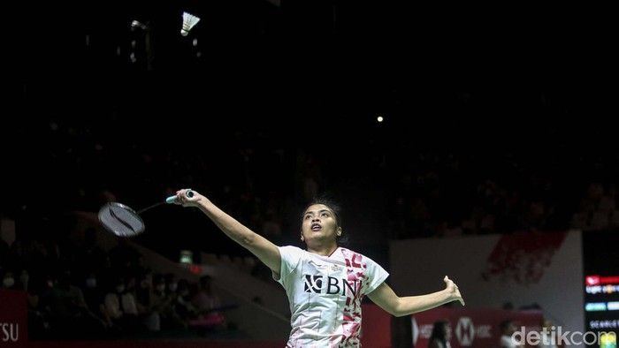 Gregoria Mariska Tunjung berhasil mengalahkan He Bing Jiao di babak 16 besar Indonesia Masters 2023 di Istora, Senayan, Jakarta, Kamis (26/1). Gregoria pun ke perempatfinal.