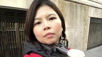 Atlet bulu tangkis berusia 35 tahun ini memiliki banyak momen kulineran yang menarik di Instagramnya. Salah satunya pose ngopi di luar negeri. Foto: Instagram @greyspolii