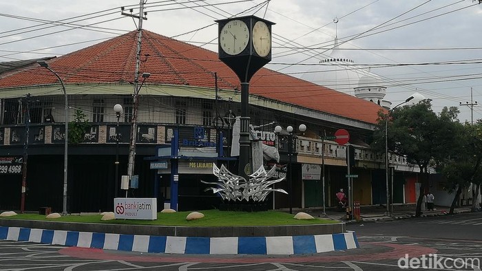 jam tugu kota pasuruan