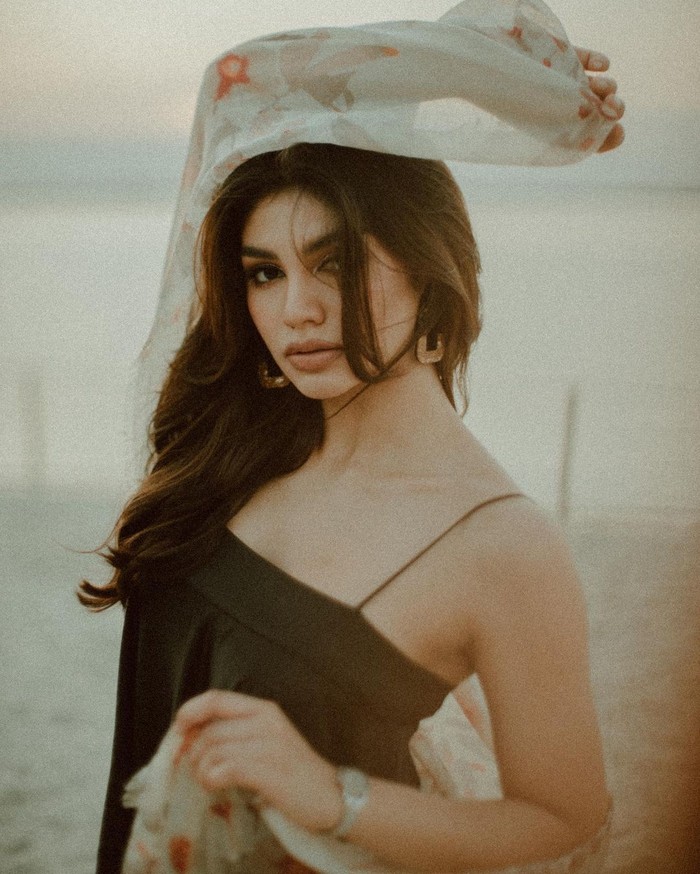 jihane almira jihane almira