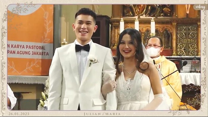 Julian Jacob dan Mirriam Eka menikah.