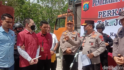 Momen Kapolda Sumut Irjen Panca Senggak Apin BK