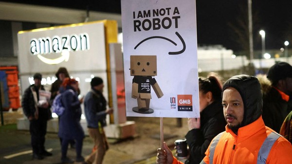 Karyawan Amazon Mogok Kerja Tuntut Gaji Naik