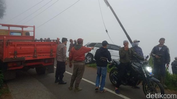 kecelakaan di jalur menuju bromo malang