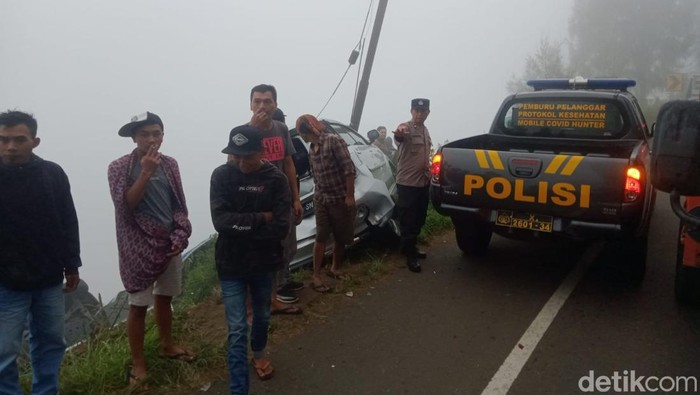 kecelakaan di jalur menuju bromo malang