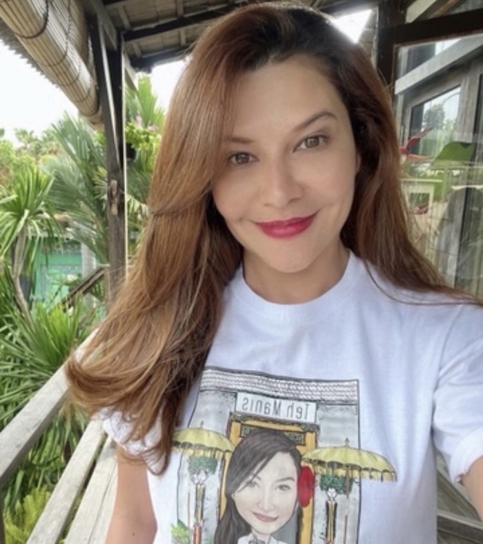 Keseruan Tamara Bleszynski Saat Belanja ke Pasar Hingga Makan di kafe Keseruan Tamara Bleszynski Saat Belanja ke Pasar Hingga Makan di kafe