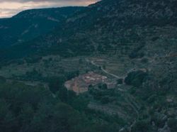 La Estrella Desa yang Ditinggalkan, Cuma Dihuni Sepasang Lansia