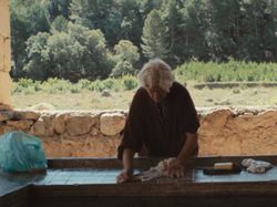 La Estrella Desa yang Ditinggalkan, Cuma Dihuni Sepasang Lansia