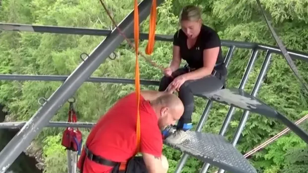 Lamar Kekasihnya Saat Bungee Jumping, Eh Cincinnya Jatuh