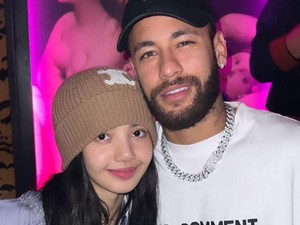 Lisa BLACKPINK dan Neymar Foto Bareng, Bikin Fans Heboh Disebut Serasi