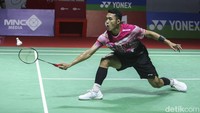 Pertarungan sengit terjadi di awal gim pertama dengan skor sama kuat 5-5. Jojo mulai lepas dari tekanan dan unggul 9-6 atas Shesar, tapi disamakan kembali kedudukan menjadi 10-10.