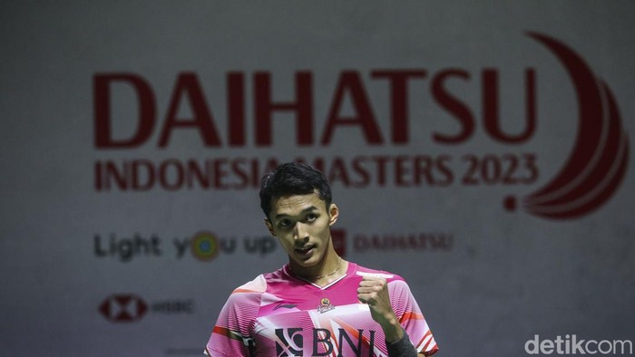 Mantap! Jojo Lolos 8 Besar Indonesia Masters 2023 Jonatan Christie sukses melaju ke perempatfinal Indonesia Masters 2023. Jojo lolos usai menyingkirkan Shesar Hiren Rhustavito dua set langsung.