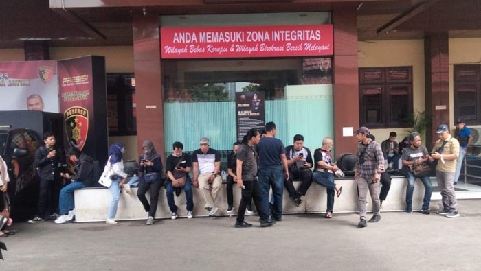 Mapolda Jatim Jalan Ahmad Yani Surabaya