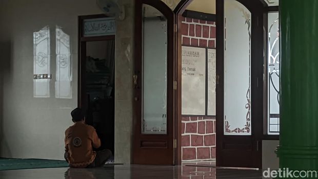 Masjid Jami' Ash-Shiddiq di Dukuh Jetak, Demak, yang dibangun pakai batu bata kuno. Foto diunggah Kamis (26/1/2023).