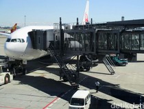 Limbah Freon-Oli Bekas di Bandara RI Bakal Dikelola buat Tekan Emisi Karbon