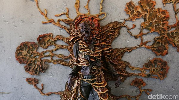 Mural ini merupakan karya Muralis Cep Toha. Instalasi mural 3D terinspirasi dari serial Amerika Serikat The Last of Us. Mural ini merupakan karya Muralis Cep Toha. Instalasi mural 3D terinspirasi dari serial Amerika Serikat The Last of Us.