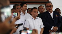 Wakil Ketua Umum Partai NasDem, Ahmad Ali menegaskan kunjungan NasDem ke kantor Sekber Koalisi Gerindra ini tidak akan mengurangi substansi apapun terkait rencana koalisi yang saat ini tengah dibangun bersama PKS dan Demokrat. Ali menegaskan NasDem akan tetap bersama Demokrat dan PKS.