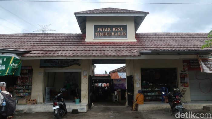 Pasar Kepek di Sewon Bantul. Selama 25 tahun pria asal Klaten takut disunat tinggal di Pasar Kepek, Sewon, Bantul. Foto diambil Kamis (26/1/2023).