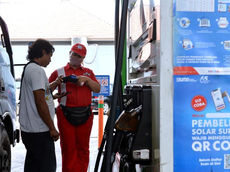 Potret Beli Solar Subsidi di Bali Wajib Scan QR Code