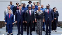 Kemudian pada Senin (23/01/2023), Luhut bertemu dengan Perdana Menteri RDK, Jean-Michael Sama Lukonde Kyenge. Dalam pertemuan tersebut, dibahas mengenai empat isu strategis, antara lain kerja sama terkait hutan tropis berkelanjutan dan aksi iklim, percepatan energi terbarukan, industri pertambangan yang berkelanjutan, dan pengembangan infrastruktur.