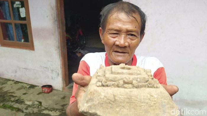 Temuan pripih di Dusun Cetokan, Desa Candiretno, Kecamatan Secang, Kabupaten Magelang.