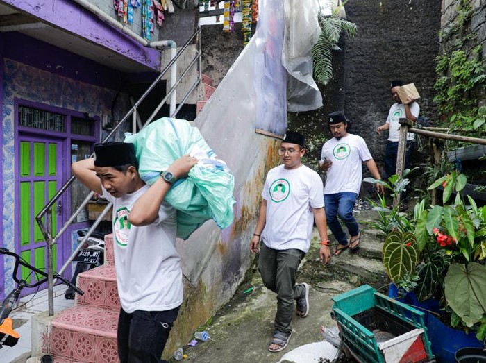 Relawan Santri Dukung Ganjar (SDG).