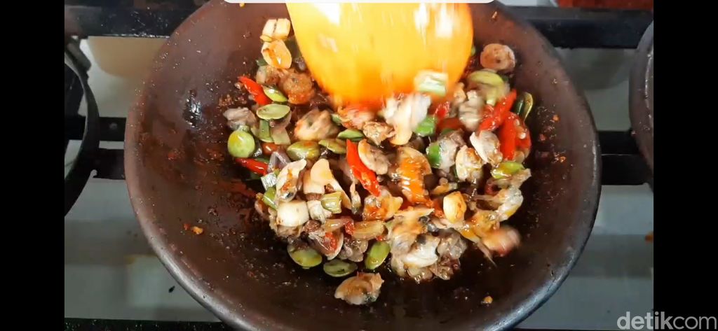 Sambal Bakar Remis, Kerang Sungai Yang Pedas dan Gurih