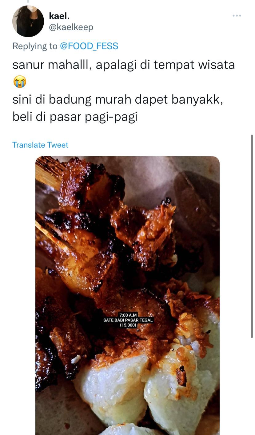 Sate babi di Pantai Sanur dianggap kemahalan oleh netizen.