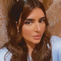 Hidup bergelimang harta dan kemewahan, Sheikha Mahra dikenal sebagai pekerja sosial dan philanthropist. Ia sering terlibat dalam proyek amal  untuk membantu orang-orang yang membutuhkan. Foto: Instagram